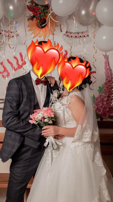 Весільна сукня