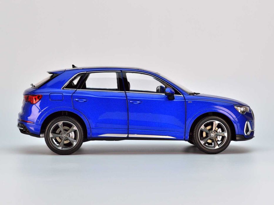 Колекційна модель FAW Audi Q3 (1:18) Синя