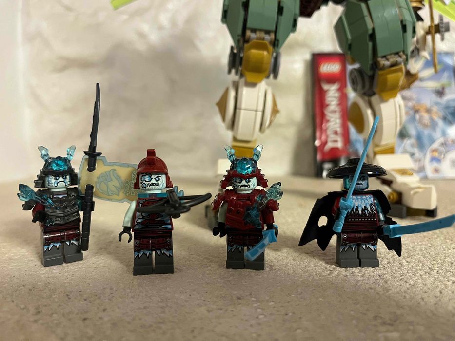O robô titã de Lloyd (lego ninjago 70676)