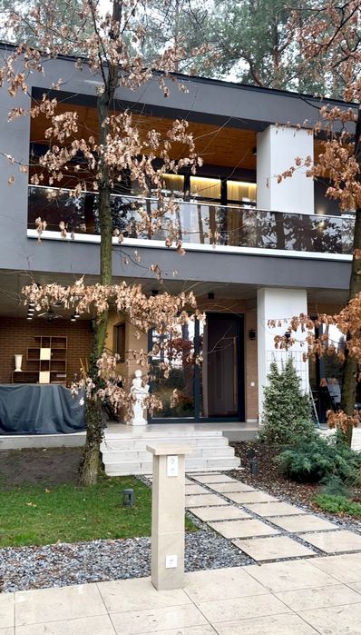 Оренда вишуканого будинку на закритій території з басейном Тарасівка