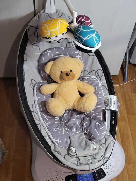 Заколисуючий центр  4MOMS MAMAROO 4.0