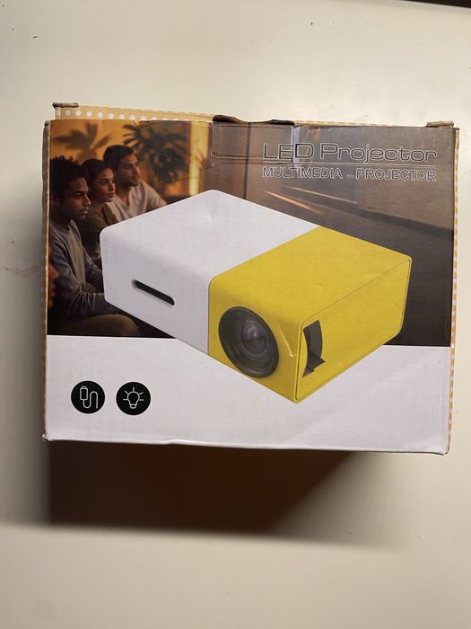 Mini Projetor (Com Caixa)