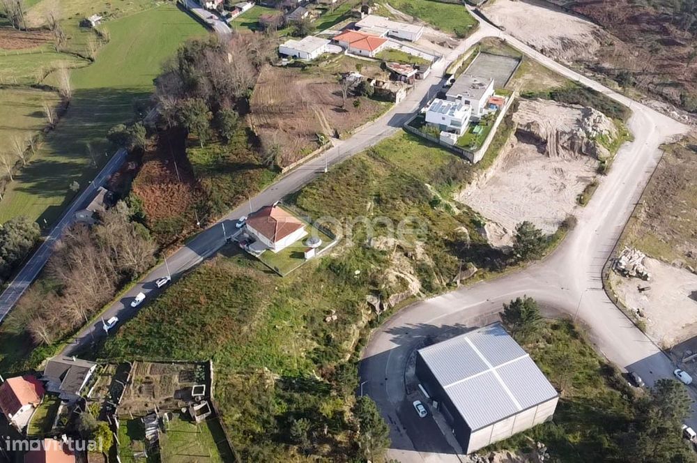 Lote de terreno Industrial para construção c/ área total de 820 m2