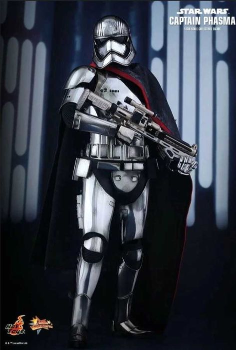 Hot Toys Captain Phasma Star Wars Force Awakens 1/6