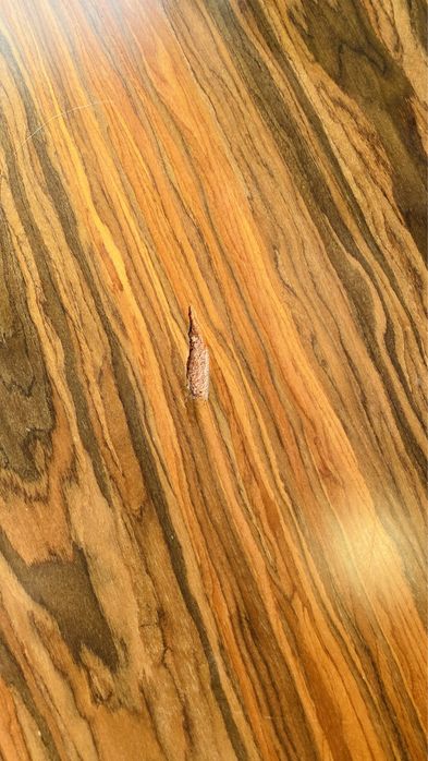 Mesa de Madeira acabamento âmbar