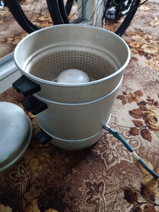 Соковарка алюміній