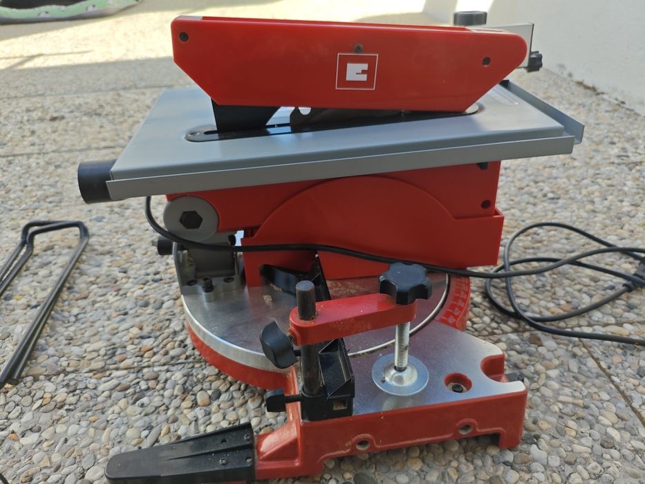 Serra Einhell TH-MS 2112T - meia esquadria com mesa superior