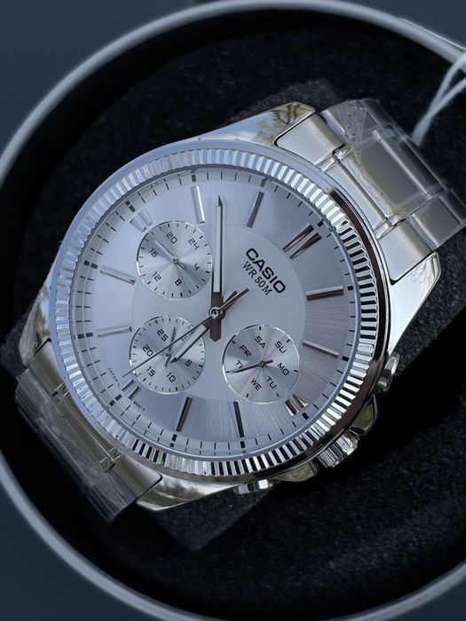 Чоловічий годинник CASIO MTP-1375D-7A.