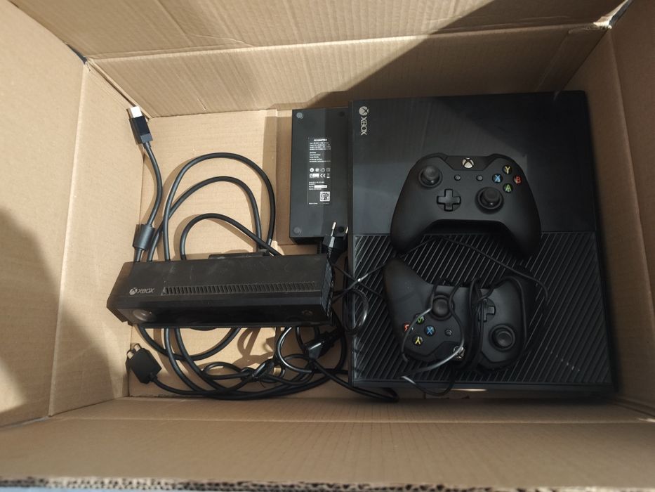 Xbox one Kinect 2 pady 500gb
