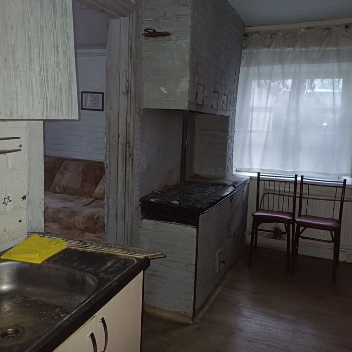 Продається будинок з усіма зручностями та жилою літнею кухнею.