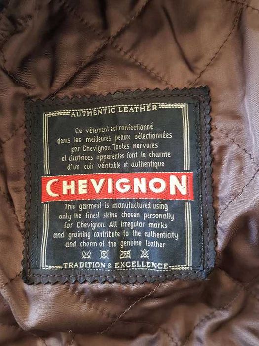 Blusão de Pele Chevignon