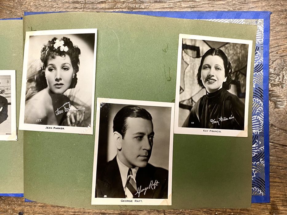 Álbum de fotografia de Actores de Hollywood 1939 , Antiguidade.