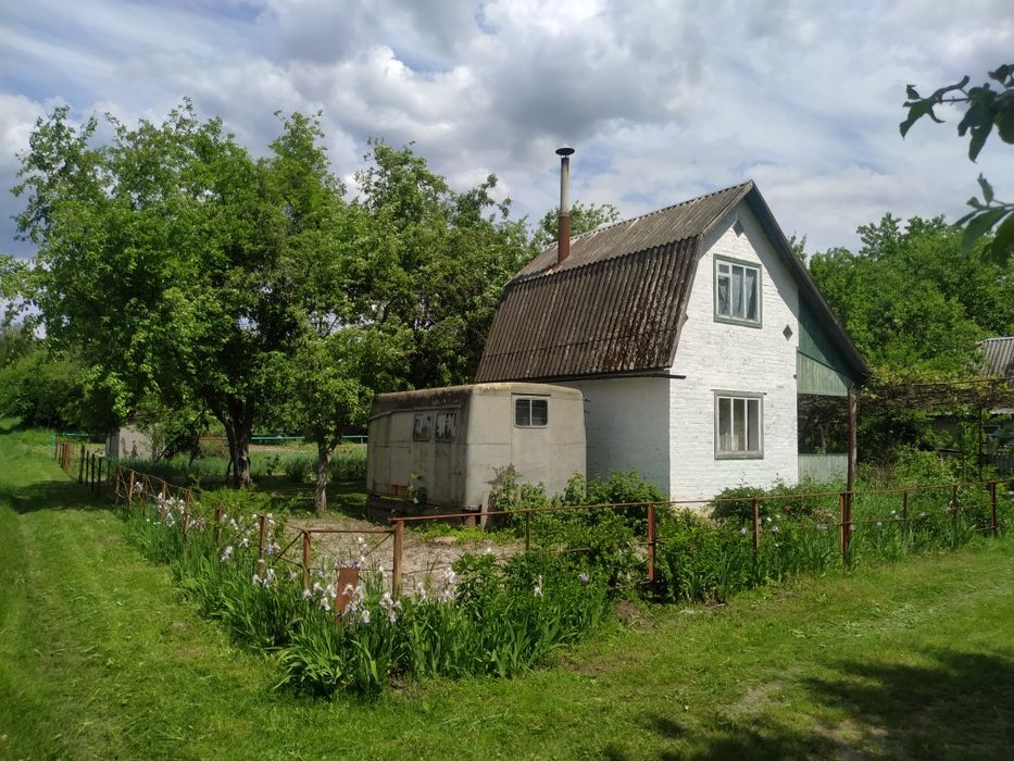 Дачний будинок 160 км від Києва