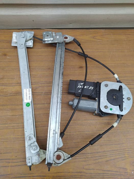 Склопідйомник VW Passat B5/Golf 5/Audi A4 стеклоподъемник