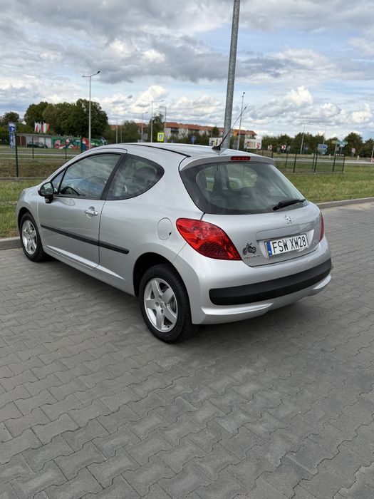 Sprzedam Peugeot 207