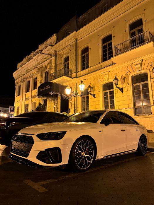 Продаю AUDI A4 B9.5 QUATTRO 2.0TDI (дизель) S-line 2022р, 41.000км