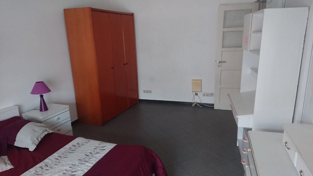 Quarto de casal - Centro de Almada