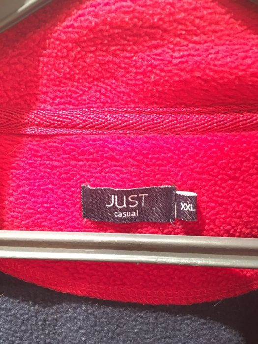 Vendo camisola azul e vermelha da marca Just