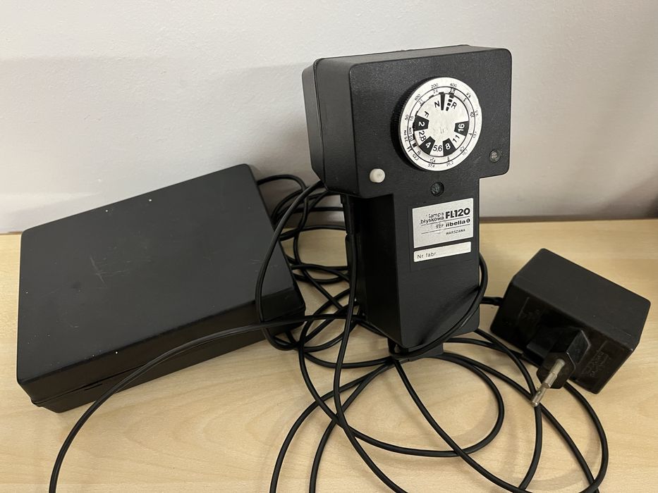 Lampa błyskowa Libella S120 do aparatu