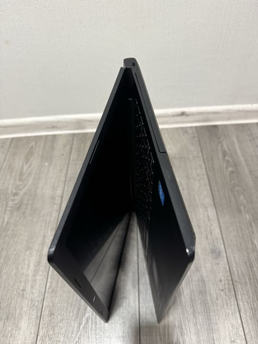 Безшумний ноутбук Lenovo. 8Gb, SSD128Gb, гарний стан та батарея.