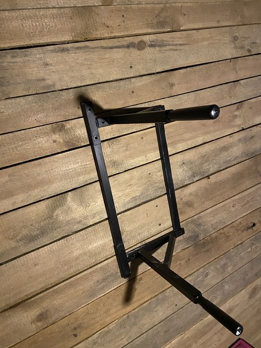 Poręcze do dipów naścienne