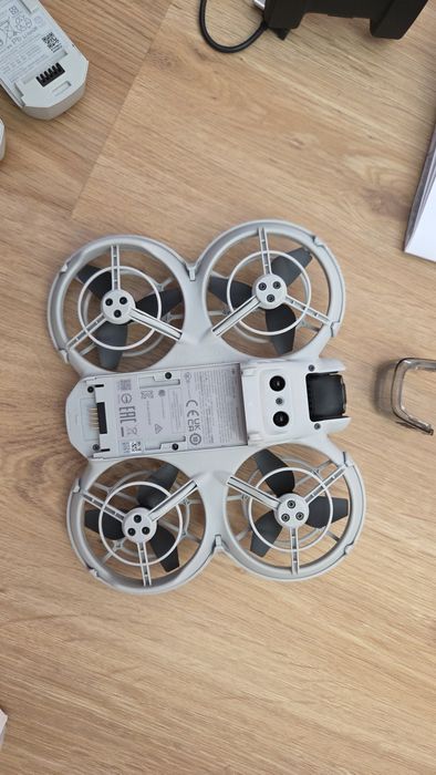 Dron Dji Neo + Hub + 3 baterie