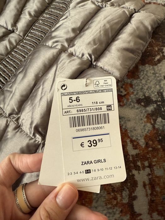 Куртка на дівчинку zara, 5-6 років. Осінь-зима
