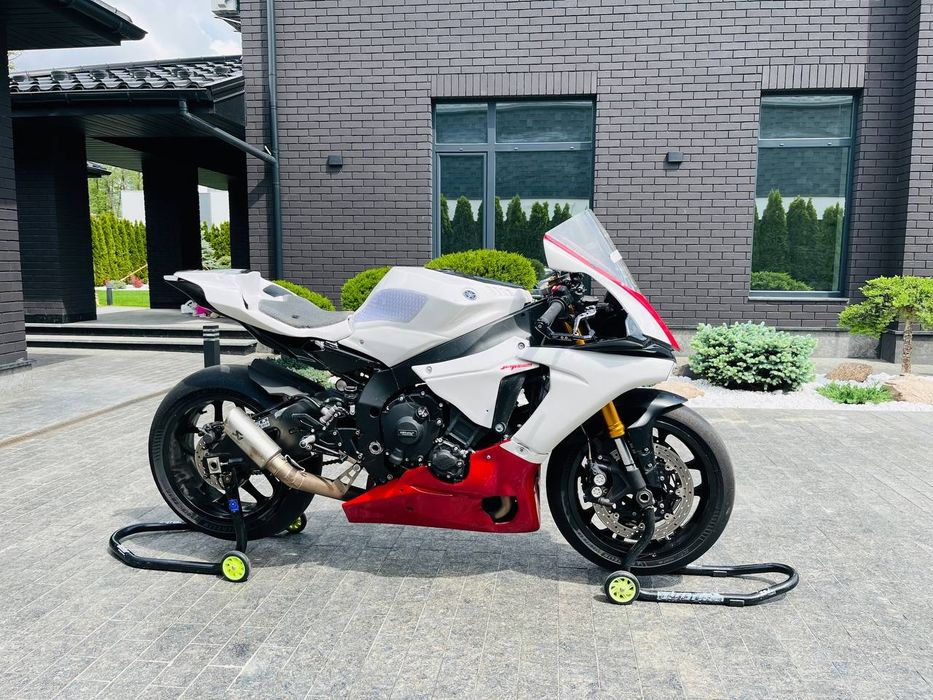 Продам Yamaha R1 2018 року