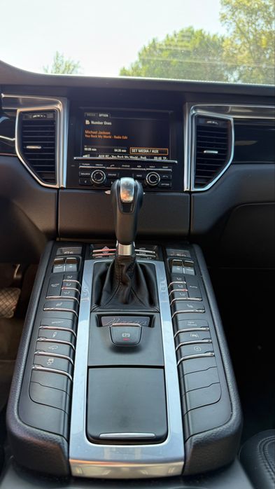 Porsche Macan S 3.0 V6 - Full Extras