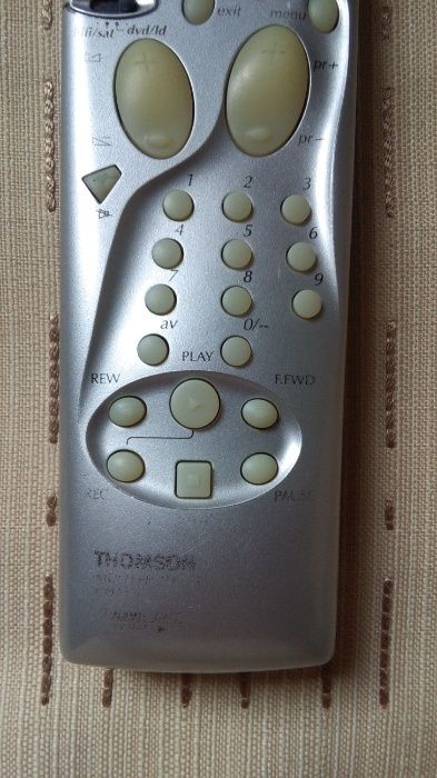 Oryginalny pilot Thomson RCT4130 -TV/VCR/DVD/HIFI