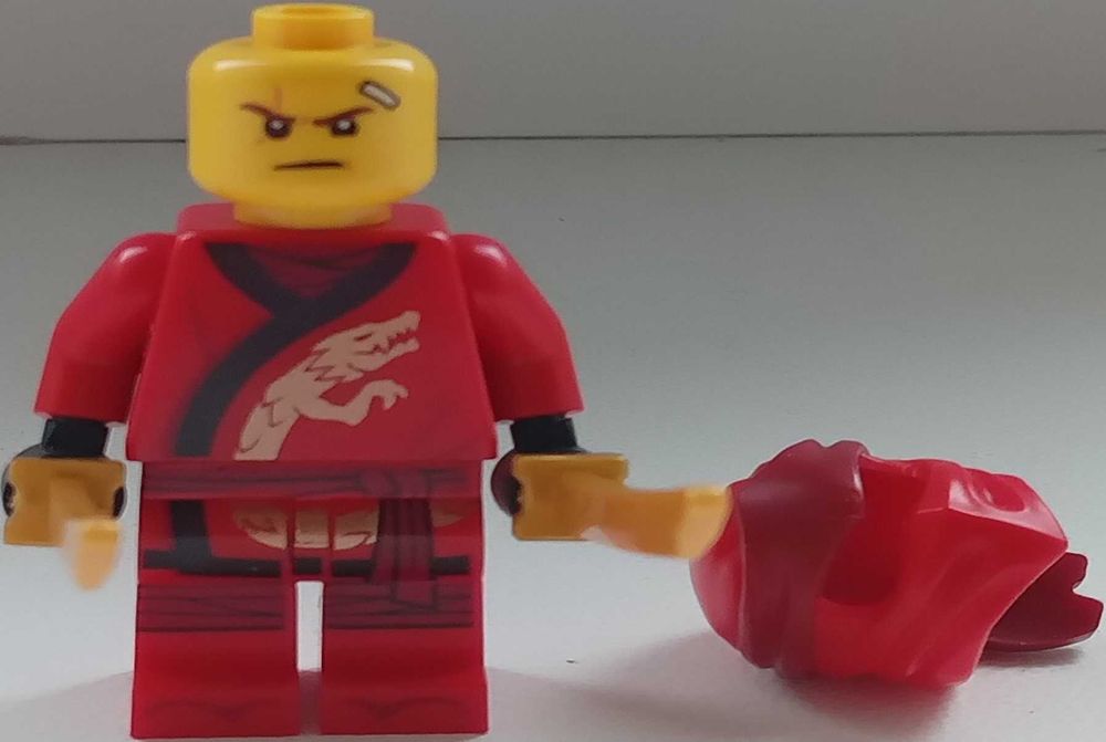 Lego Ninjago Legacy figurka - Kai Dragon z zestawu 70680