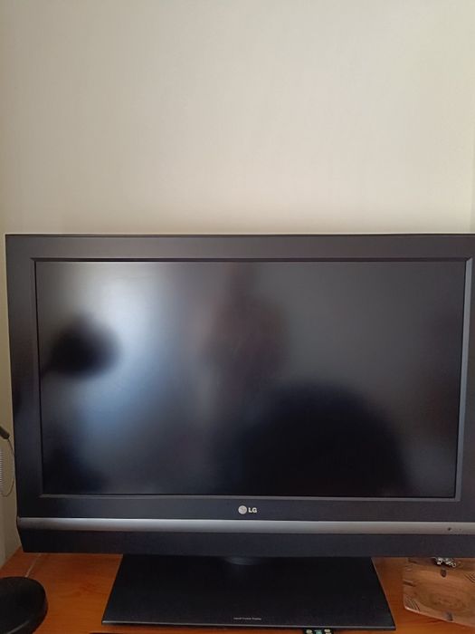 Vendo uma TV LG a funcionar bem
