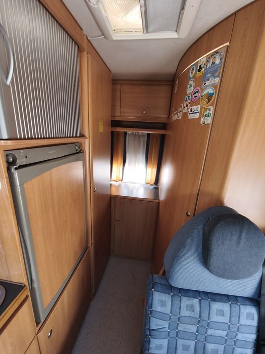 Autocaravana com A/C  2.8 6lugares de livrete
