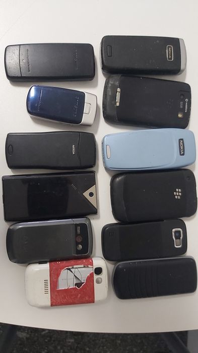 Varios telemóveis