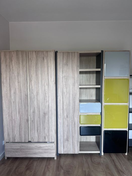 Komplet mebli biurko szafa 2 słupki