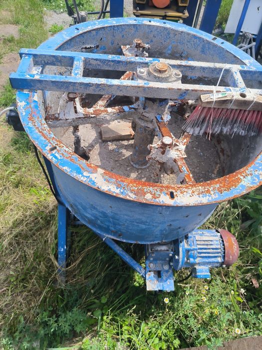 Вібропрес БАРС для виготовлення тротуарної плитки