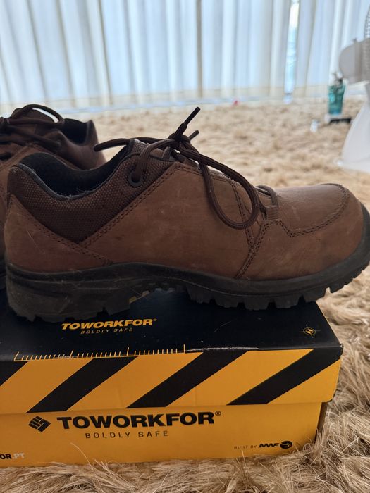 Bota To Work For - Piston