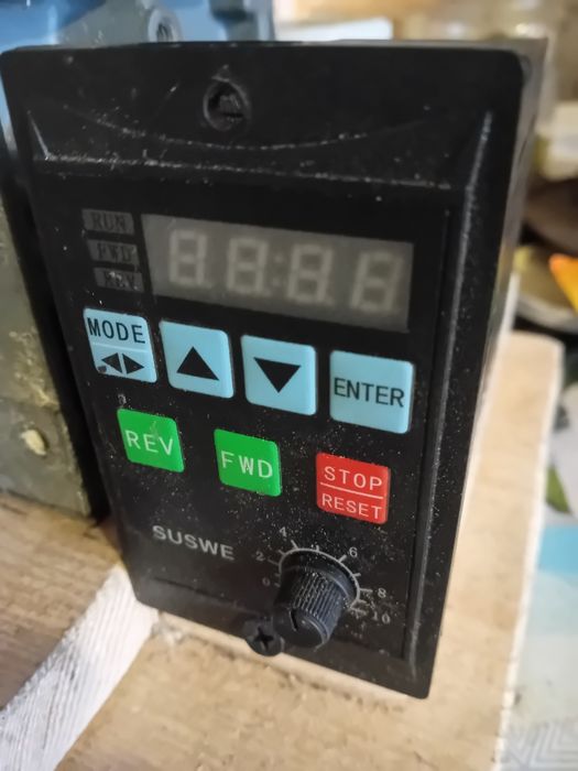 Falowniki 0.75 ,1.5 kW przemiennik częstotliwości 230 V