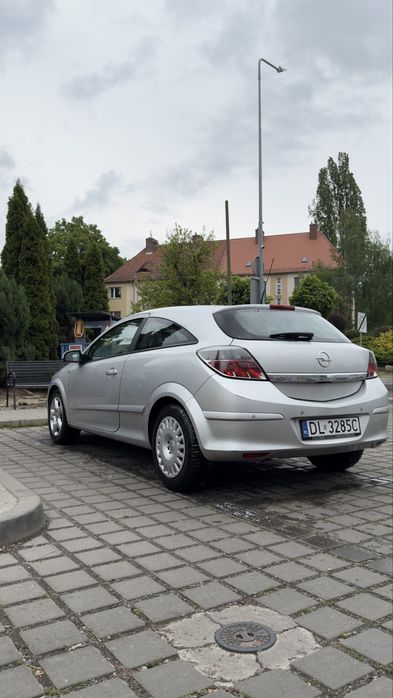 Opel Astra GTC 1.4
