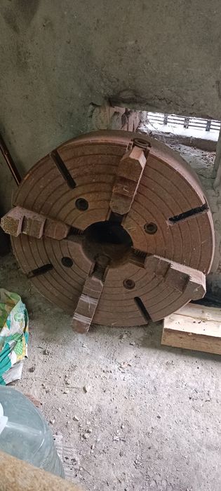 Токарный патрон 500, 4-х кулачковый.