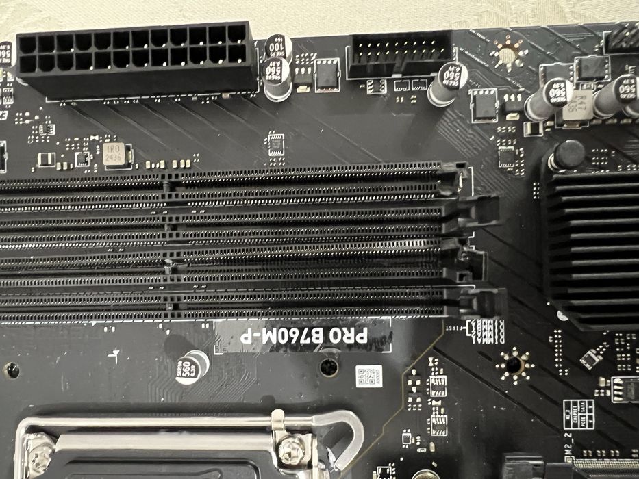 Материнская плата MSI Pro B760M-P (поврежденная)