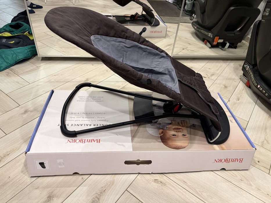 BabyBjorn Leżaczek BabyBjörn Black/Dark Grey – oryginał, bdb