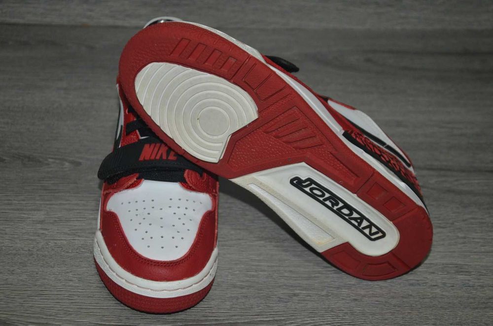 Продам кросівки Фірма Nike .