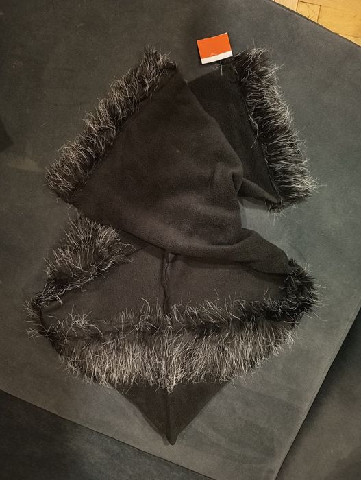 Czarny szalik z kapturem!