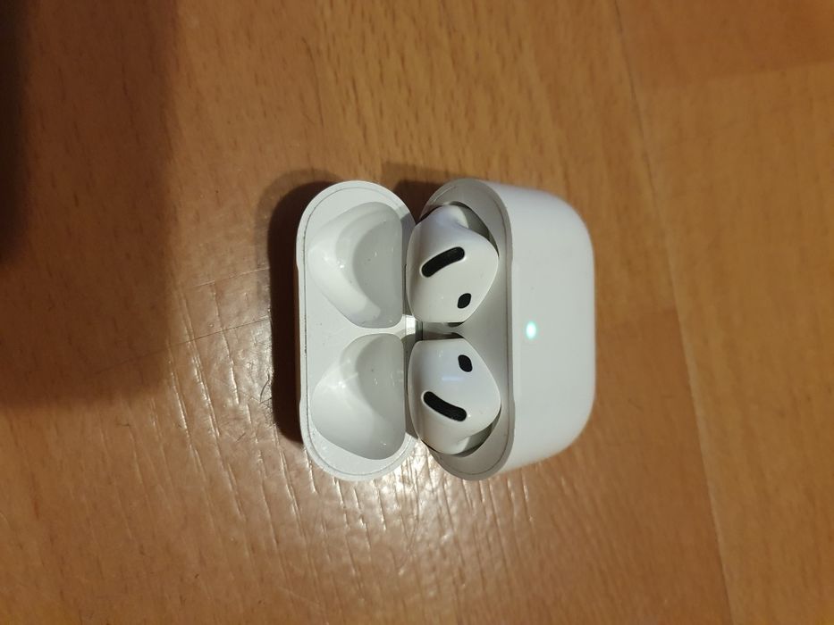 Słuchawki Apple AirPods 4 - A3058 - ORYGINAŁ !!!