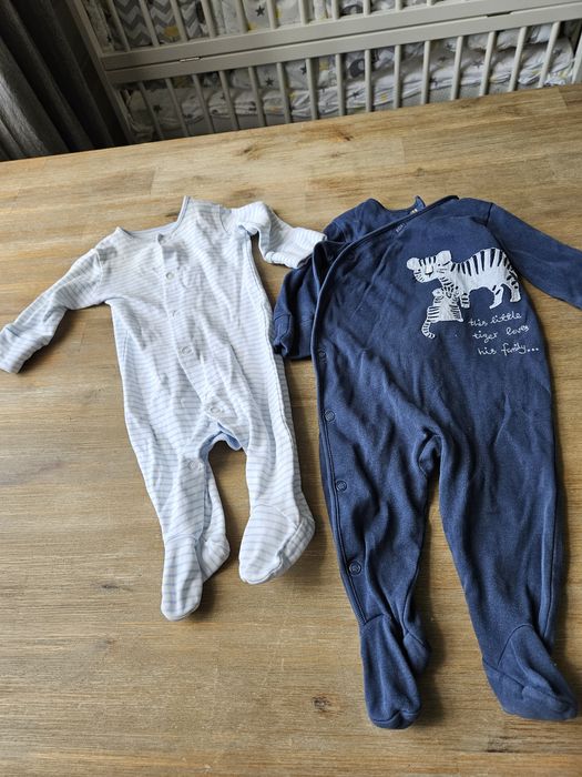 Пеленки дитячі простенькі