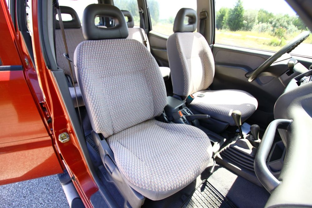 Nissan Terrano II TD27 AC 7 lugares