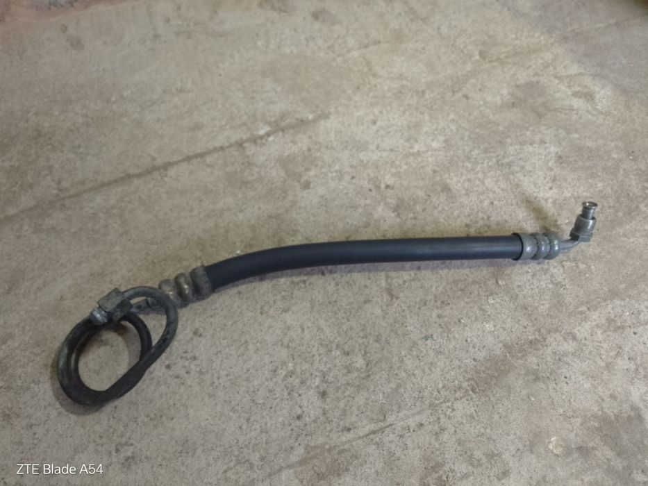 Шланг Гура Мерседес 124