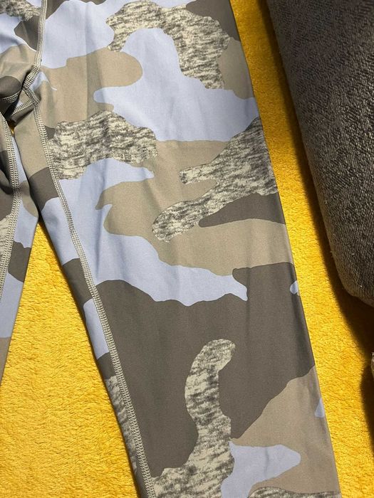 Legginsy sportowe marki Aerie w rozmiarze M