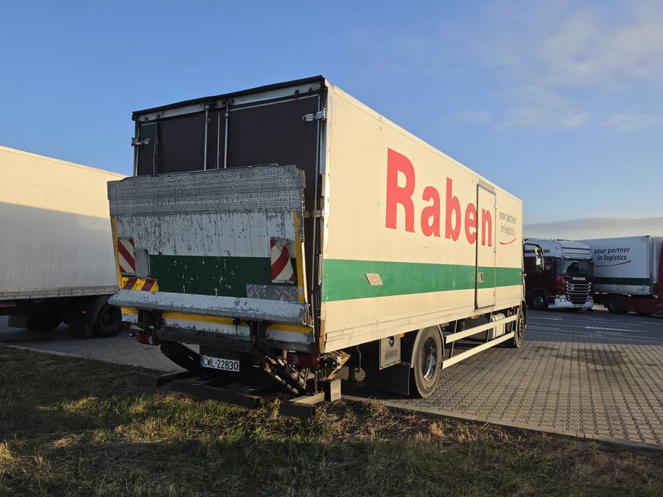 Iveco Eurocargo 180E25, kontener, winda